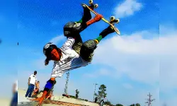 Free Style Skateboarders image