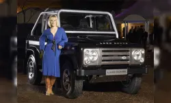 Land Rover Defender SVX Slide image
